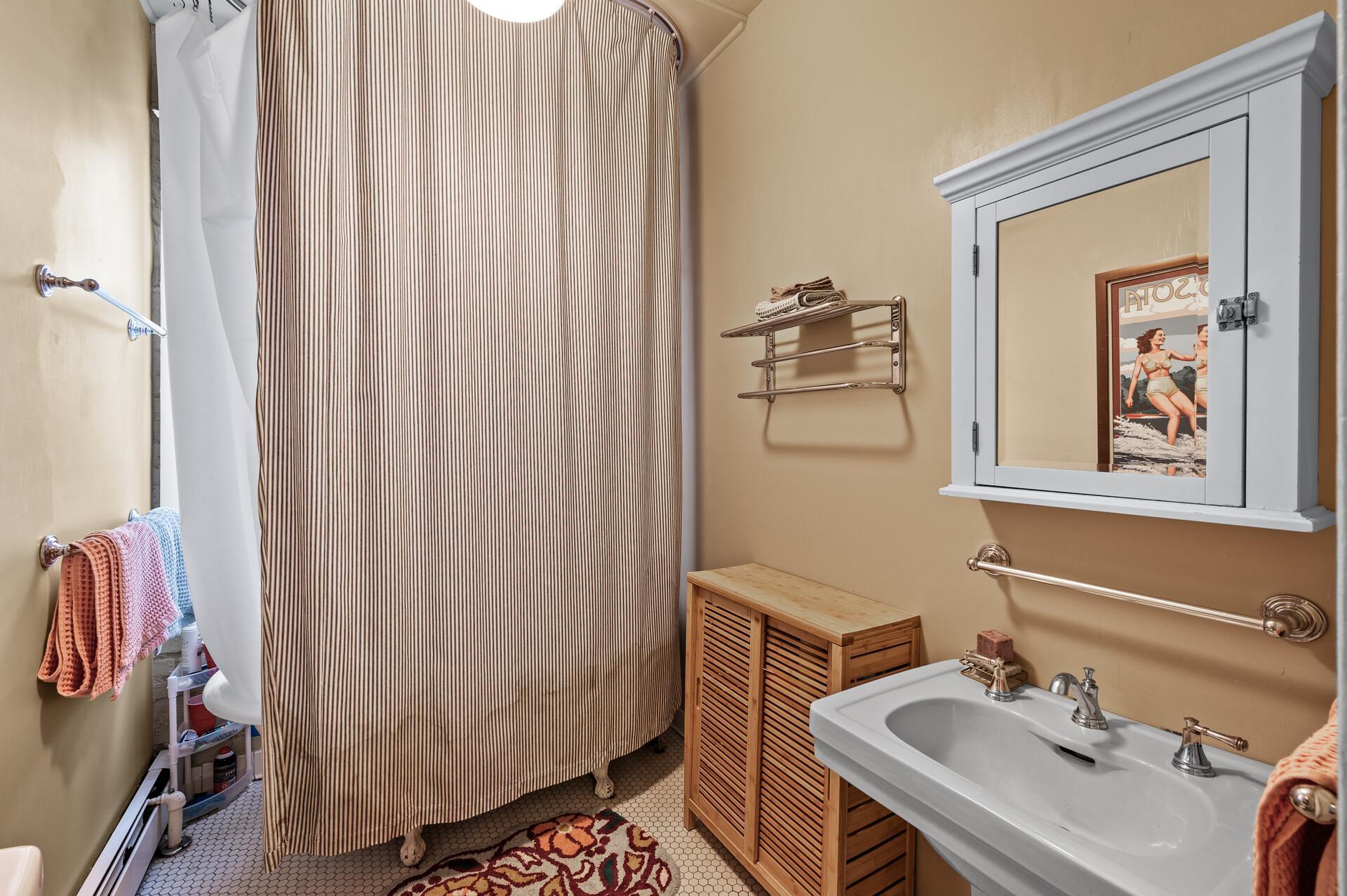 438 Portland Avenue, Unit 7 St. Paul, MN 55102 - Photo 19 of 60