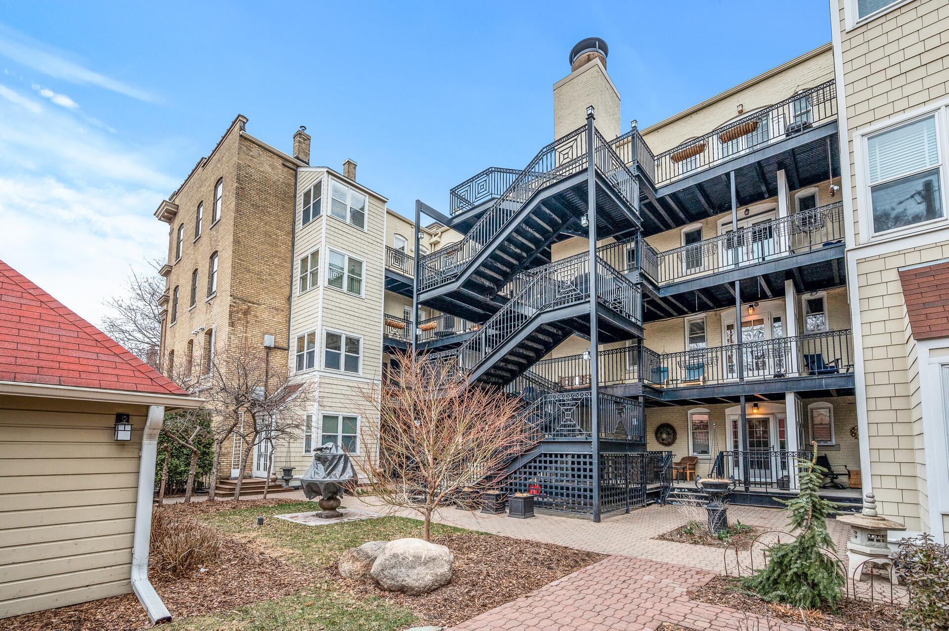 438 Portland Avenue, Unit 7 St. Paul, MN 55102 - Photo 48 of 60