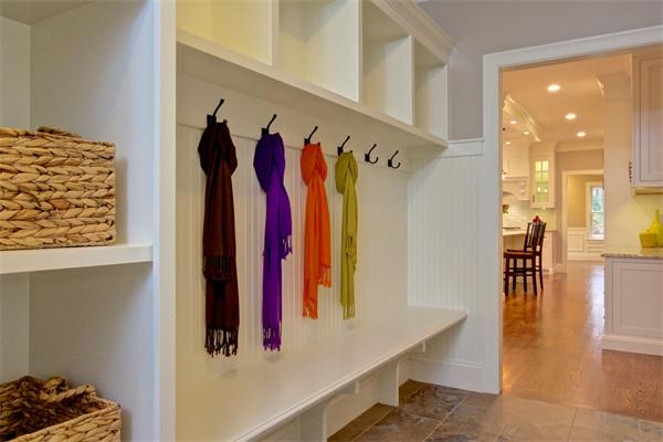 27 Douglas Road Lexington, MA 02420 - Photo 8 of 23 Gallery Image 8