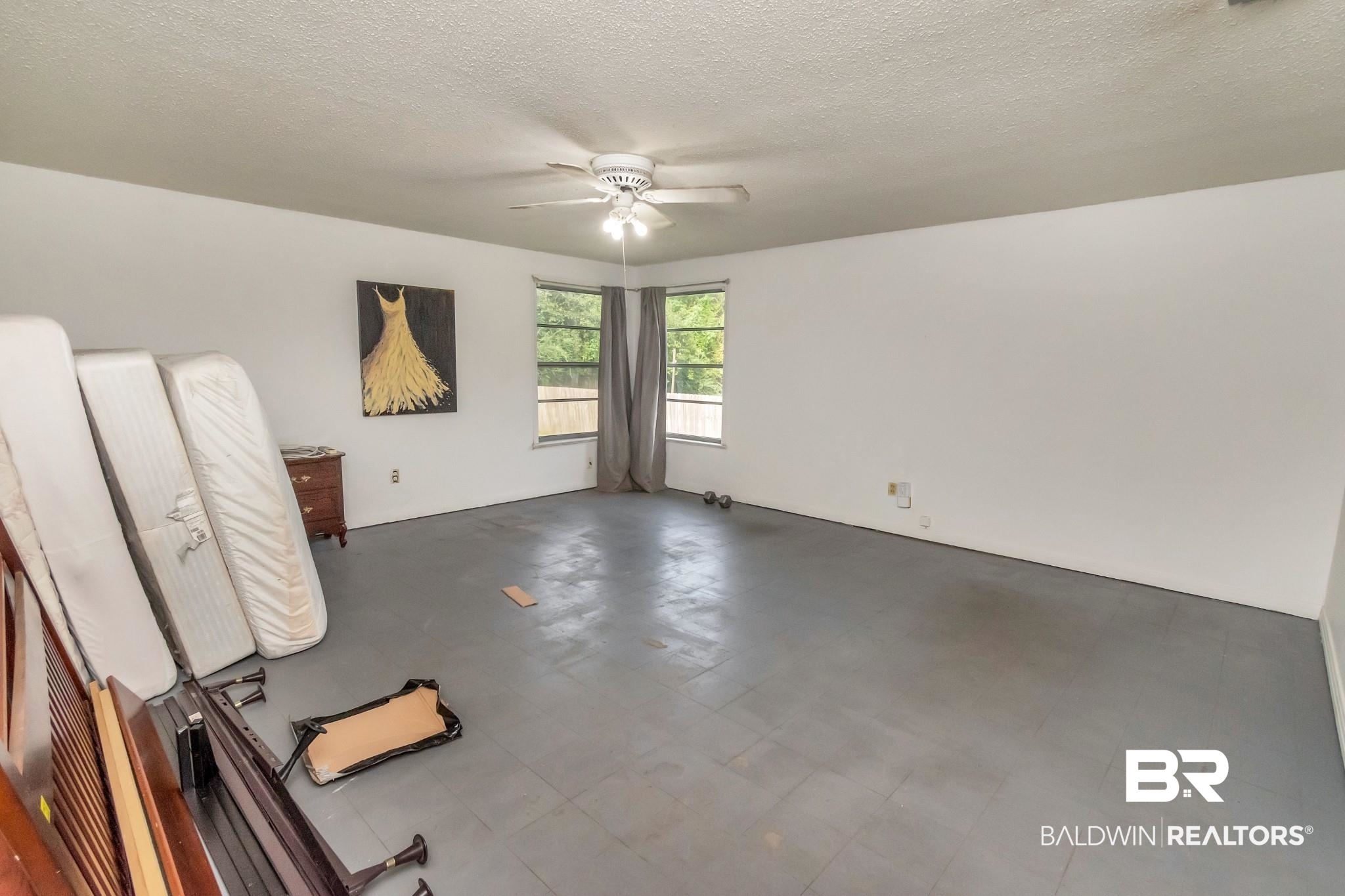 209 Bemis Street Saraland, AL 36571 - Photo 10 of 16 Upstairs bedroom