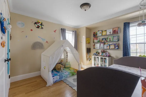 $3,900 | 42 Lexington Street, Unit 3, Waltham, MA 02451