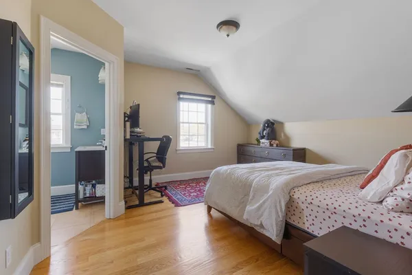 $3,900 | 42 Lexington Street, Unit 3, Waltham, MA 02451