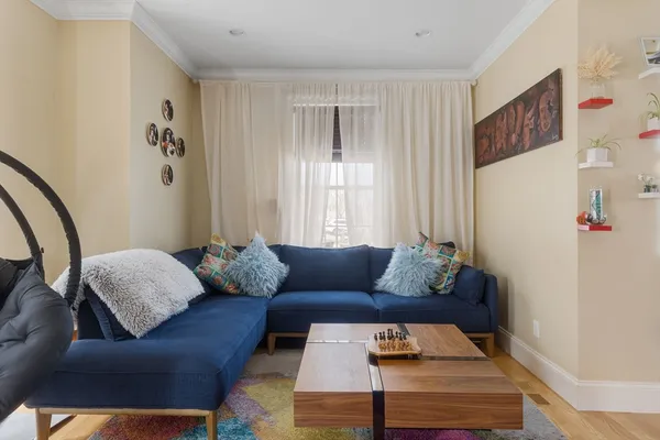 $3,900 | 42 Lexington Street, Unit 3, Waltham, MA 02451