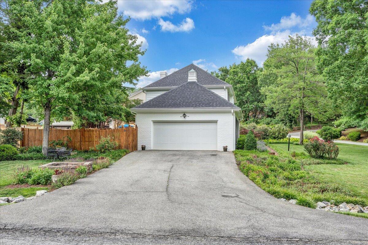 21 Queen Regent Court Blue Ridge, VA 24064 - Photo 61 of 70 70-MIB04606