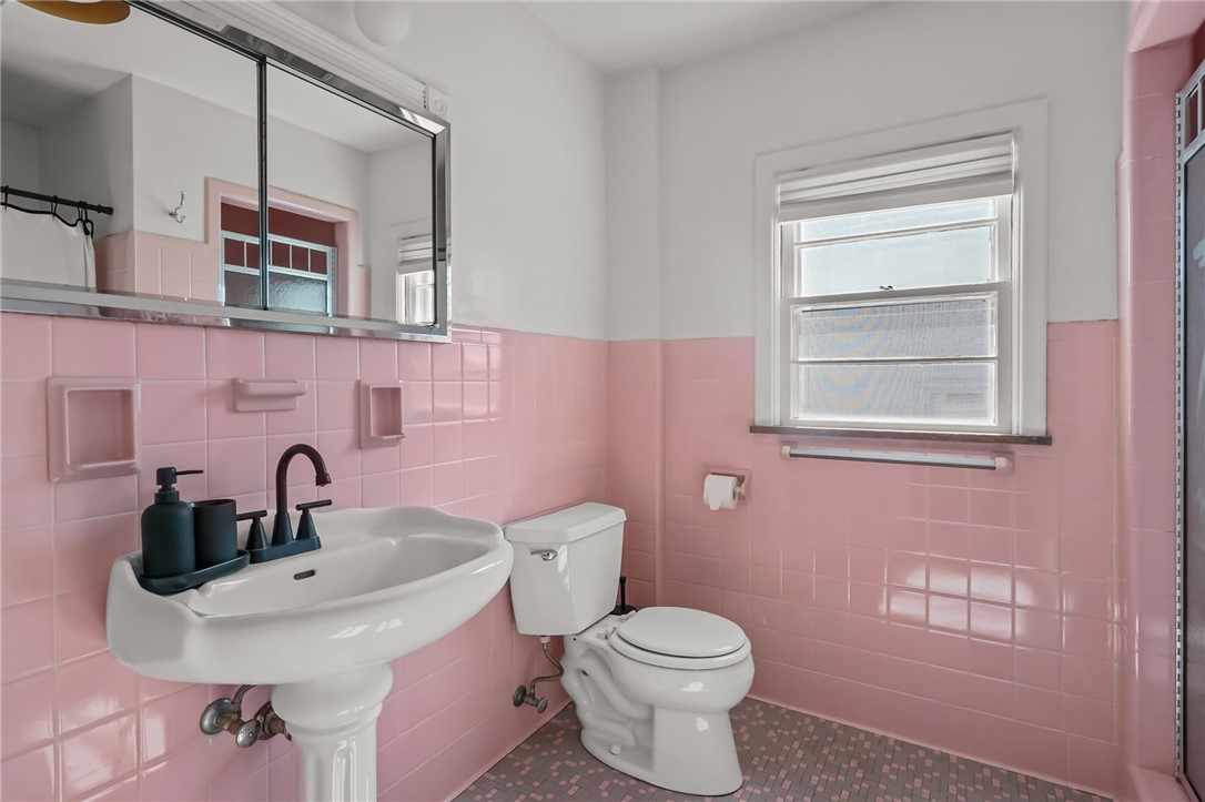 150 Ridge Street Pawtucket, RI 02860 - Photo 33 of 45