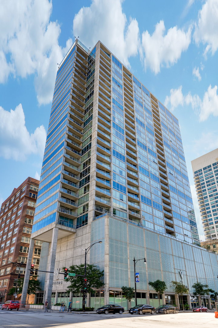 611 South Wells Street, Unit 1203 Chicago, IL 60607 - Photo 1 of 1 a front view of a building