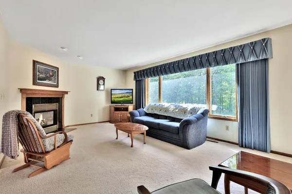 $450,000 | 12316 288th Street, Lindstrom, MN 55045