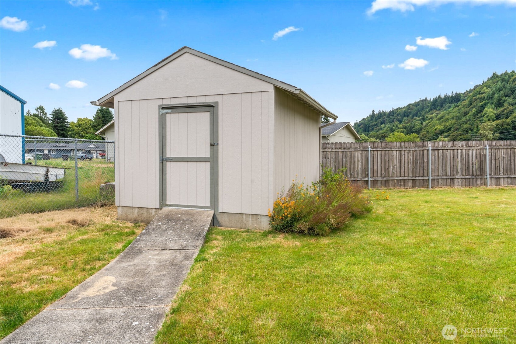 142 Charles Street Longview, WA 98632 - Photo 32 of 39