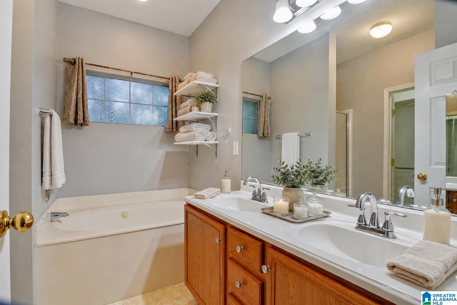 560 Summit Circle Fultondale, AL 35068 - Photo 12 of 16