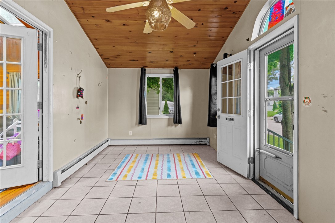 16 Spectacle Avenue Warwick, RI 02888 - Photo 3 of 35 Gallery Image 3