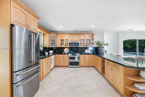 $2,850,000 | 10235 Southwest 58th Court, Pinecrest, FL 33156