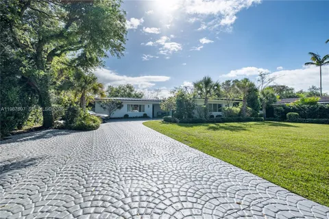 $2,850,000 | 10235 Southwest 58th Court, Pinecrest, FL 33156