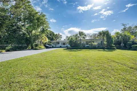 $2,850,000 | 10235 Southwest 58th Court, Pinecrest, FL 33156