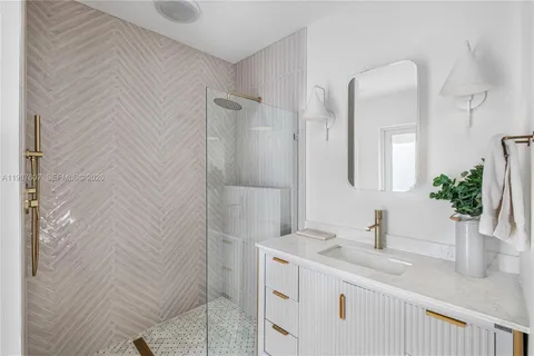 $2,850,000 | 10235 Southwest 58th Court, Pinecrest, FL 33156