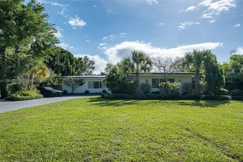 $2,850,000 | 10235 Southwest 58th Court, Pinecrest, FL 33156