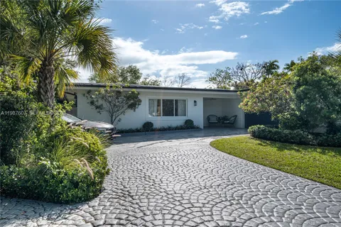 $2,850,000 | 10235 Southwest 58th Court, Pinecrest, FL 33156