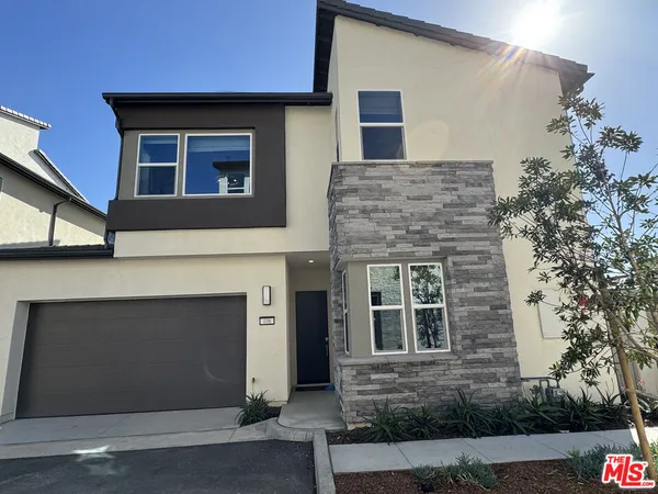 $6,300 | 406 Clipper, Irvine, CA 92618