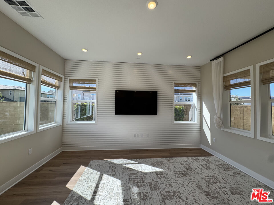 406 Clipper Irvine, CA 92618 - Photo 12 of 22