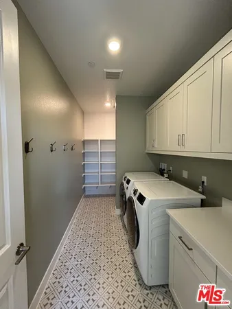 $6,300 | 406 Clipper, Irvine, CA 92618