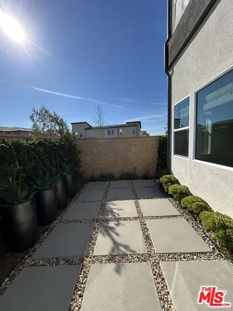 $6,300 | 406 Clipper, Irvine, CA 92618