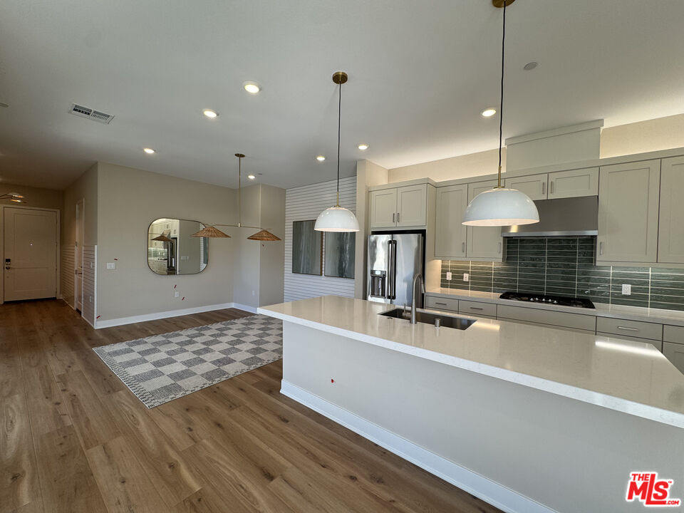 406 Clipper Irvine, CA 92618 - Photo 4 of 22