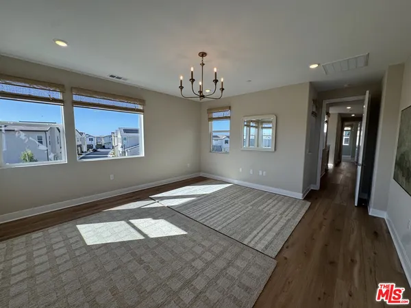 $6,300 | 406 Clipper, Irvine, CA 92618
