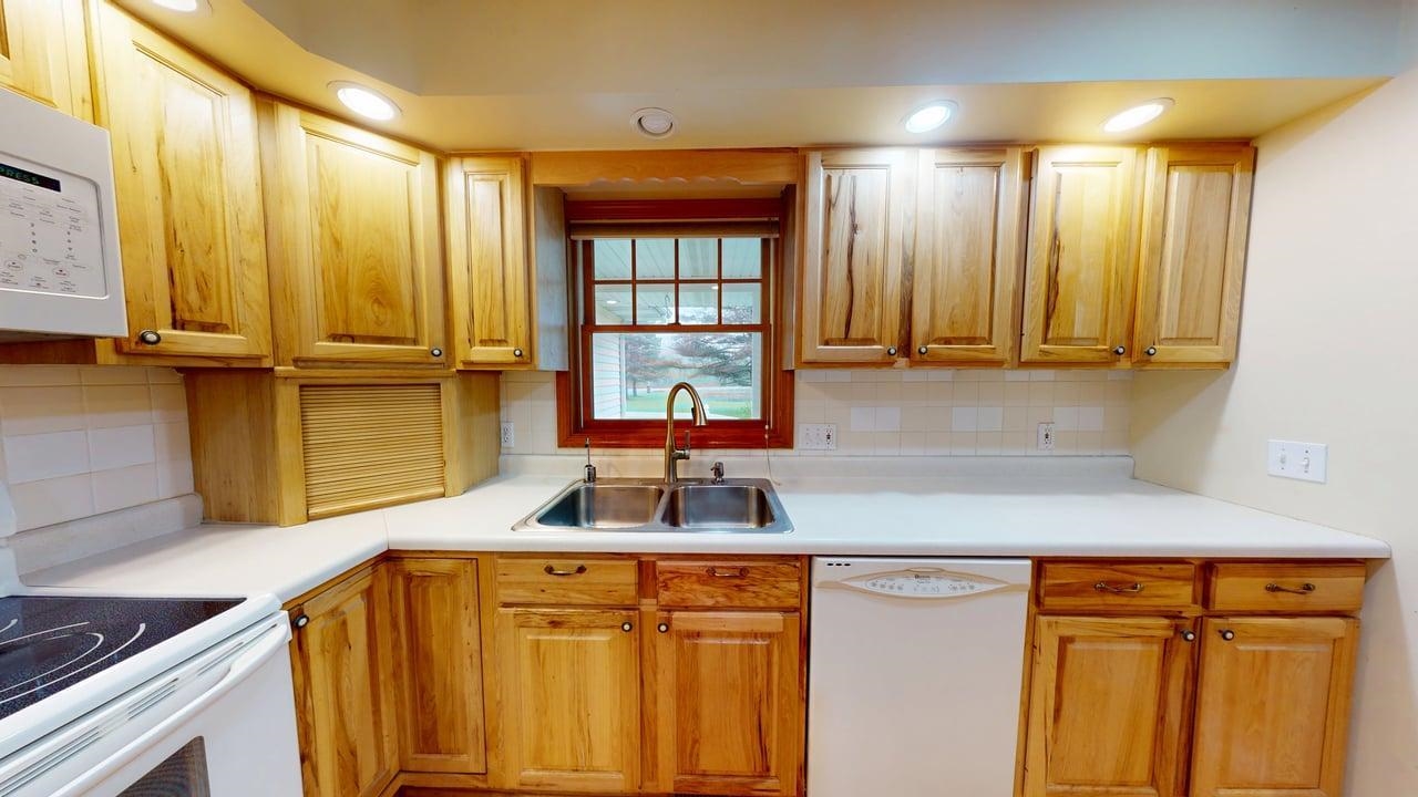 3201 East Long Lake Road Harrison, MI 48625 - Photo 12 of 47 1933959-584535c5-b41d-4e87-a00a-473c0acbc583.JPG