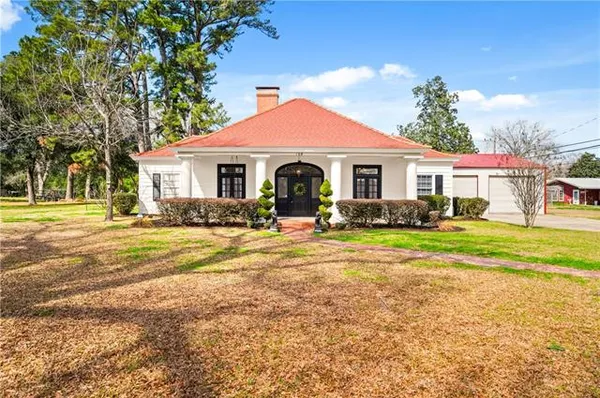 $259,000 | 108 South Monroe Street, Marksville, LA 71351