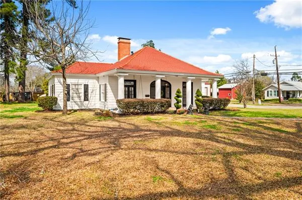 $259,000 | 108 South Monroe Street, Marksville, LA 71351