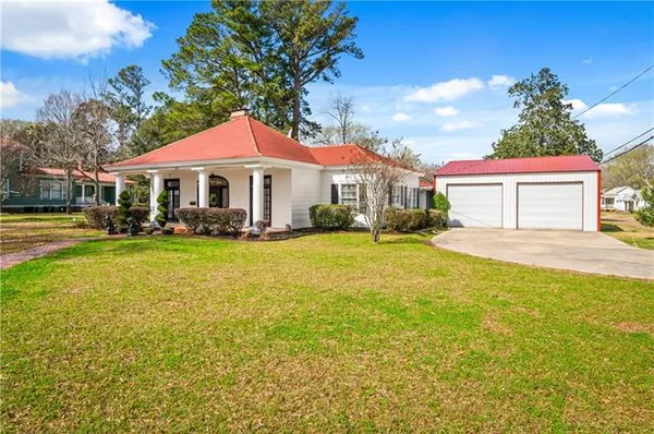 $259,000 | 108 South Monroe Street, Marksville, LA 71351