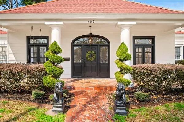 $259,000 | 108 South Monroe Street, Marksville, LA 71351