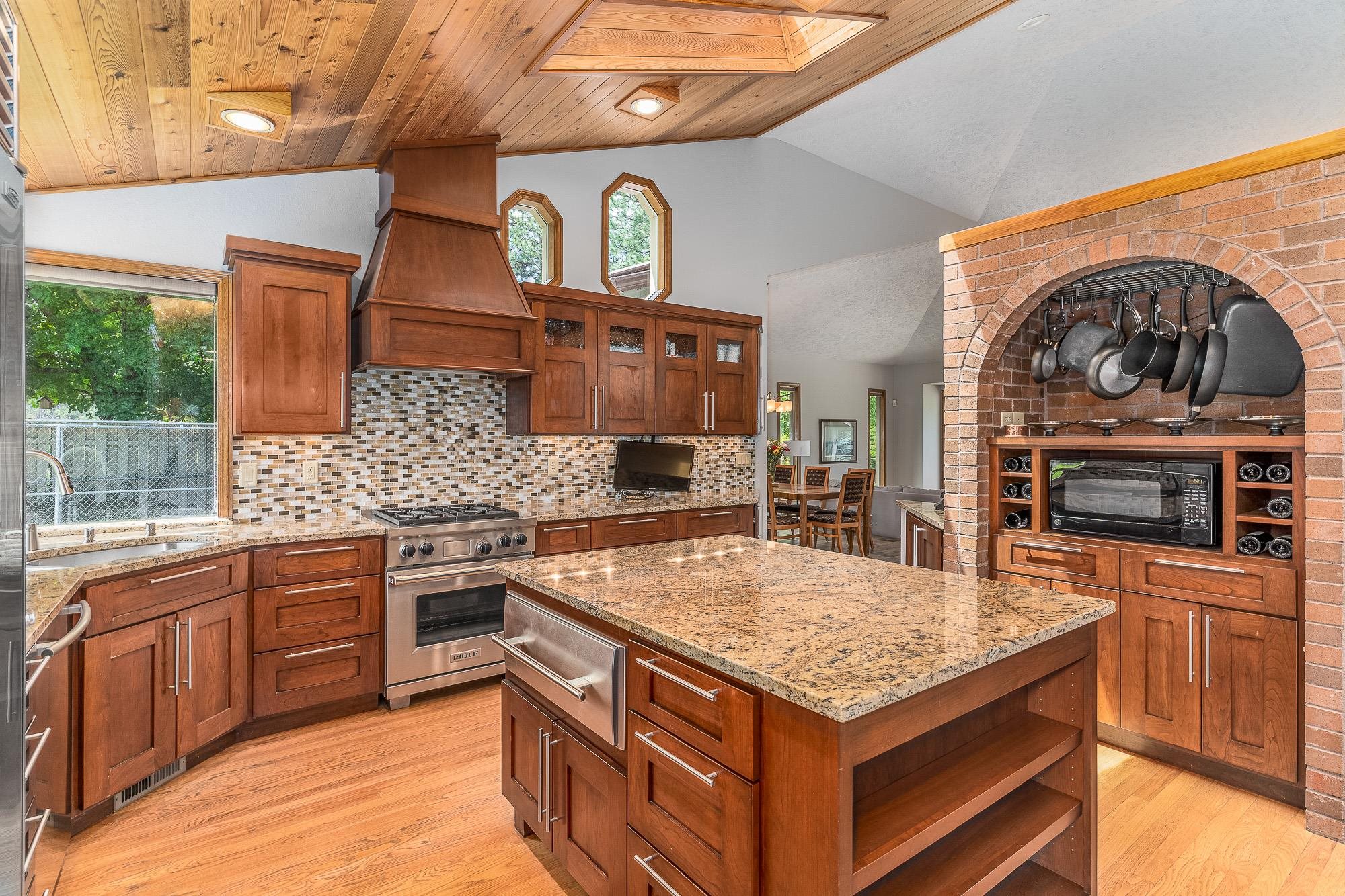 10612 East 46th Avenue Spokane, WA 99206 - Photo 8 of 38
