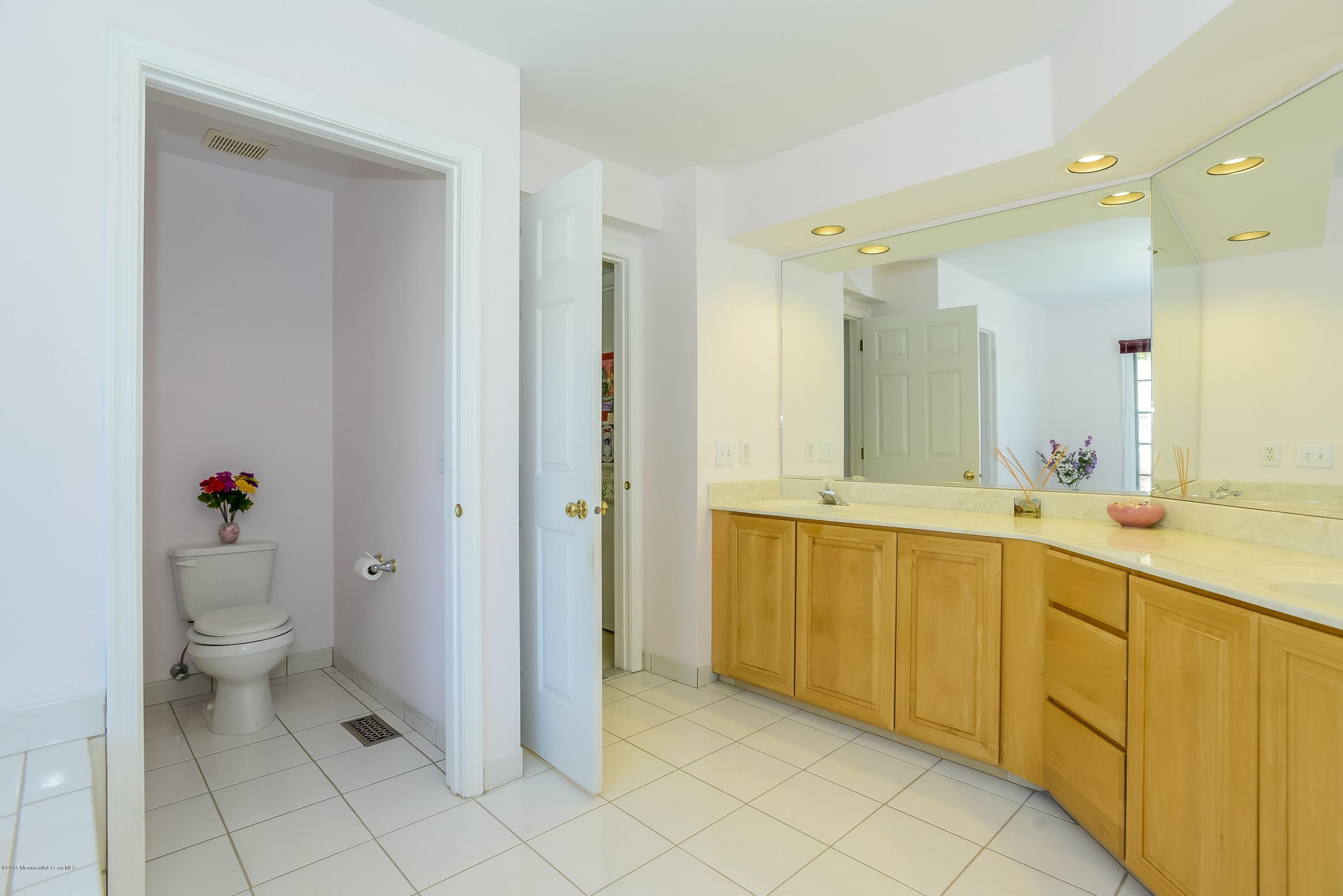 211 Yellowknife Road Morganville, NJ 07751 - Photo 24 of 27 025_Master Bathroom