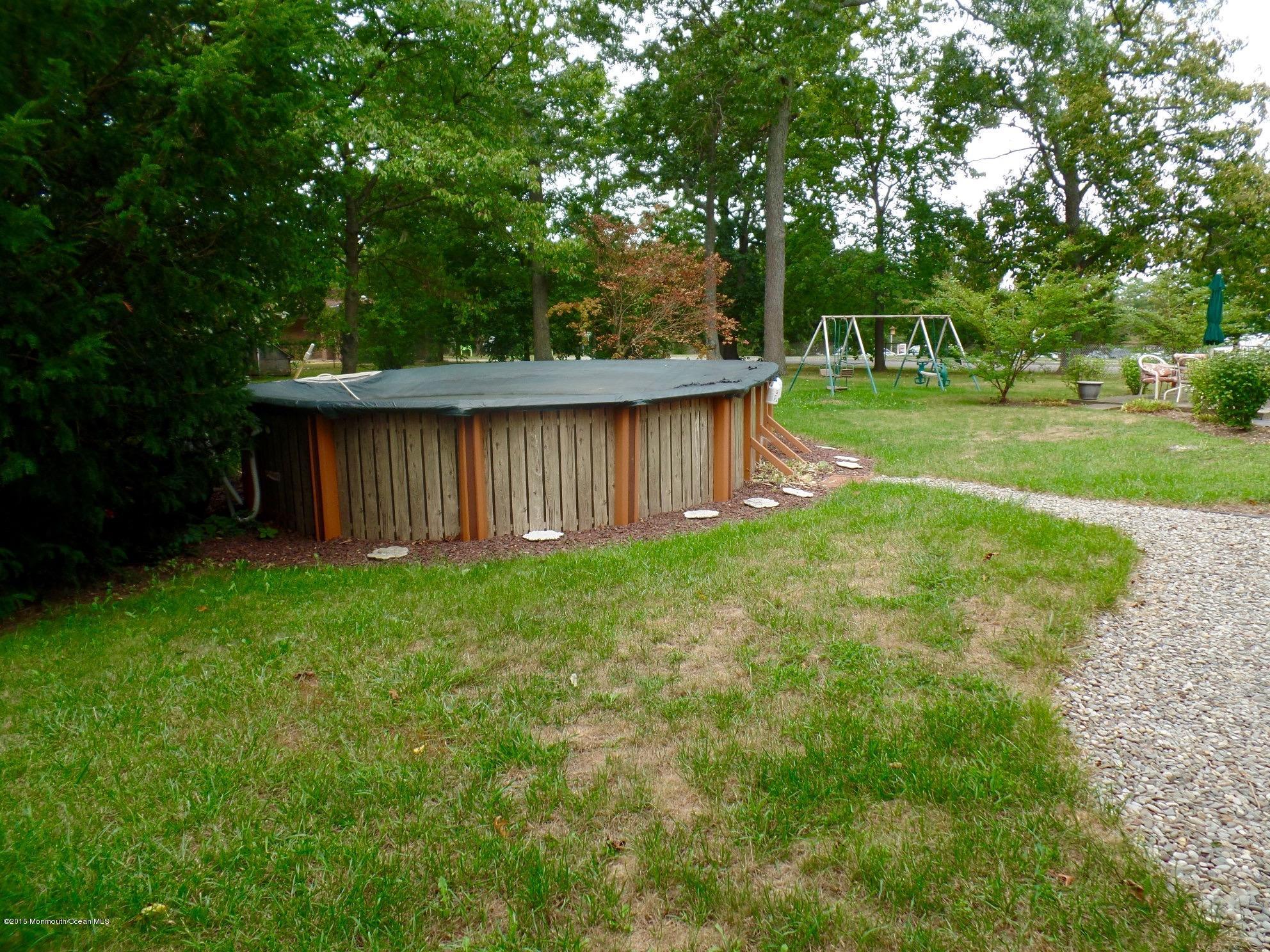 1 Oak Drive Jackson, NJ 08527 - Photo 19 of 20 yard 3