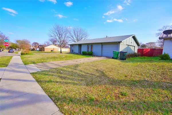 $2,095 | 2112 Overglen Drive, Plano, TX 75074