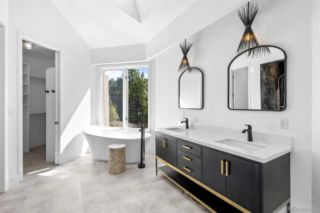 a view of front door and porch