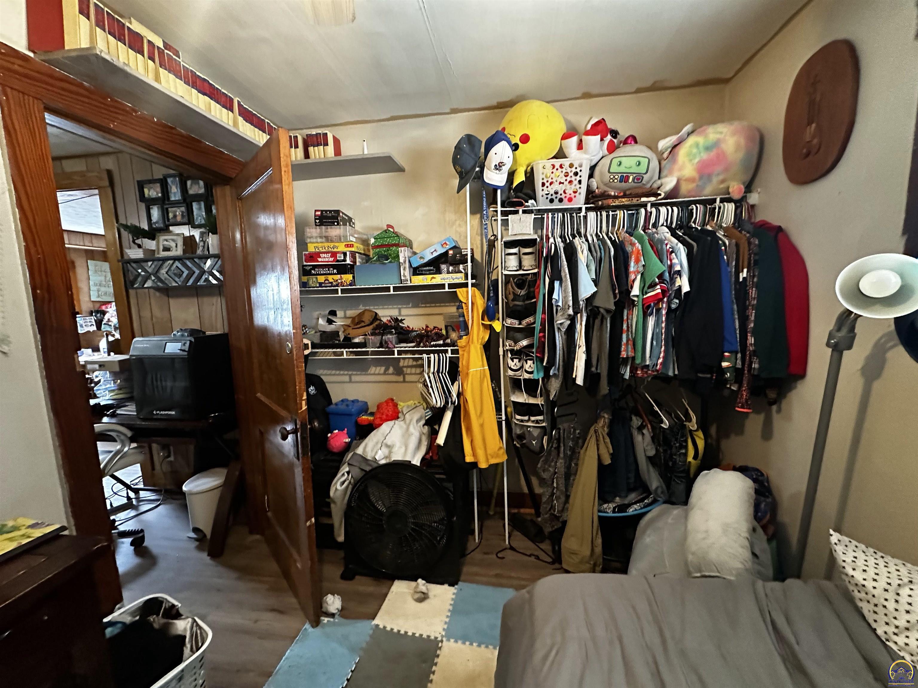 811 Southeast Branner Street Topeka, KS 66607 - Photo 16 of 34