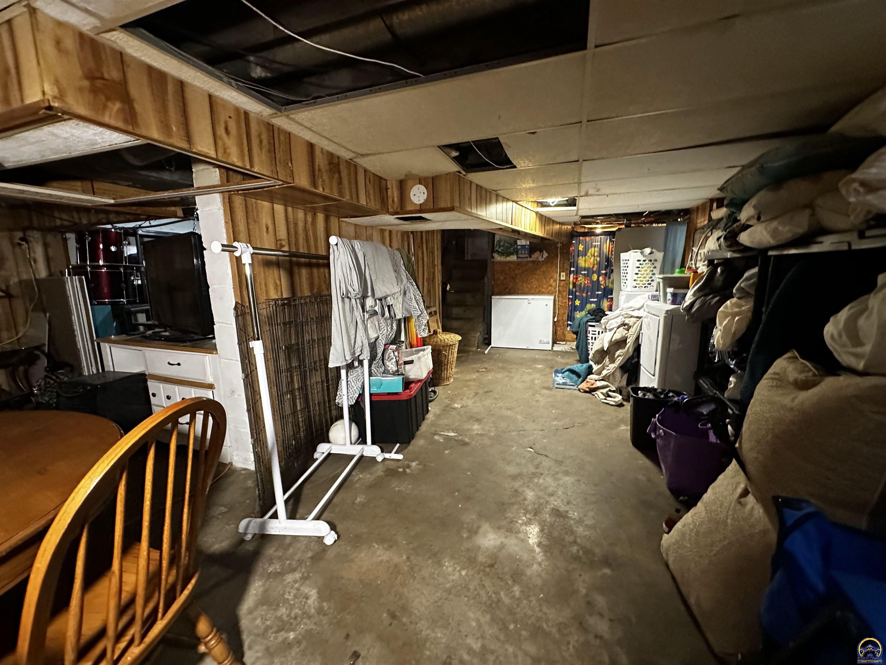 811 Southeast Branner Street Topeka, KS 66607 - Photo 26 of 34