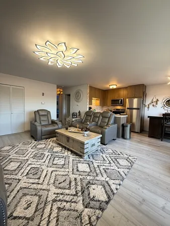 $160,000 | 58 Vail Colony, Unit 9, Fox Lake, IL 60020