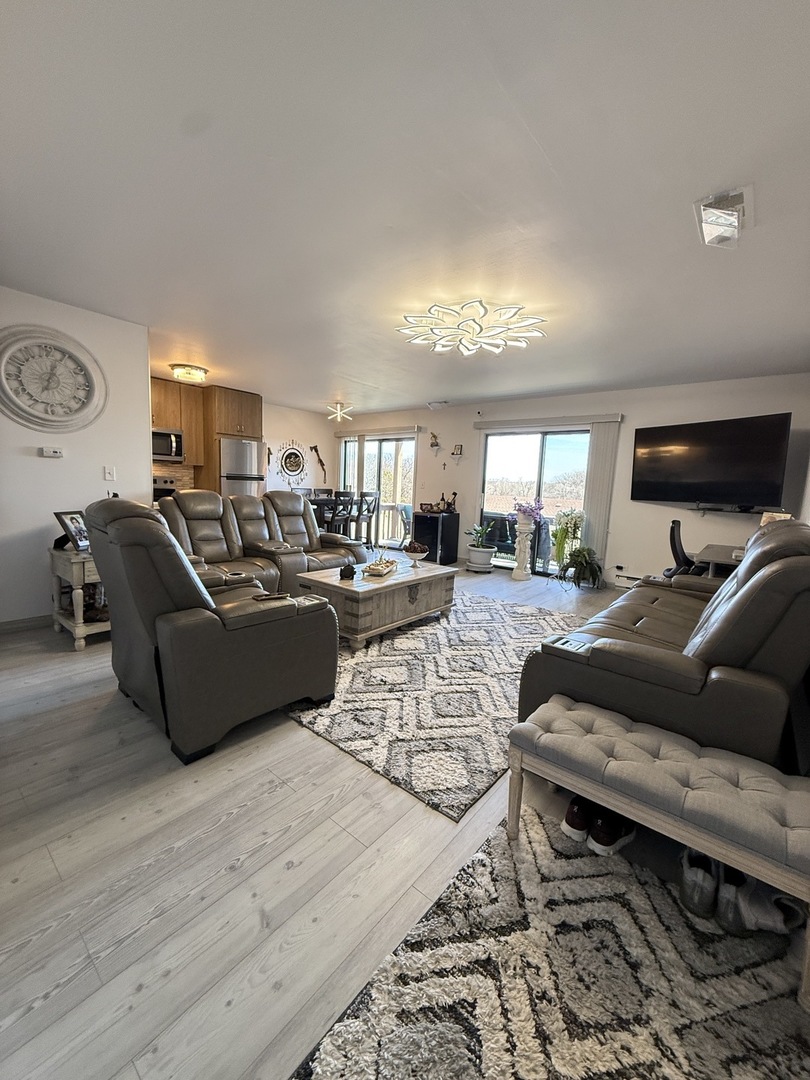 58 Vail Colony, Unit 9 Fox Lake, IL 60020 - Photo 6 of 45