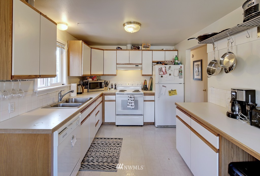 745 North 79th Street Seattle, WA 98103 - Photo 4 of 20 Gallery Image 4