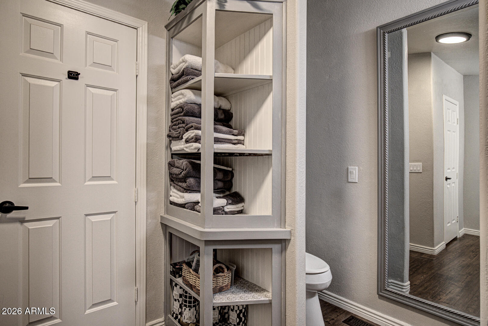 904 North McLane Road Payson, AZ 85541 - Photo 26 of 59 a view of a hallway with closet