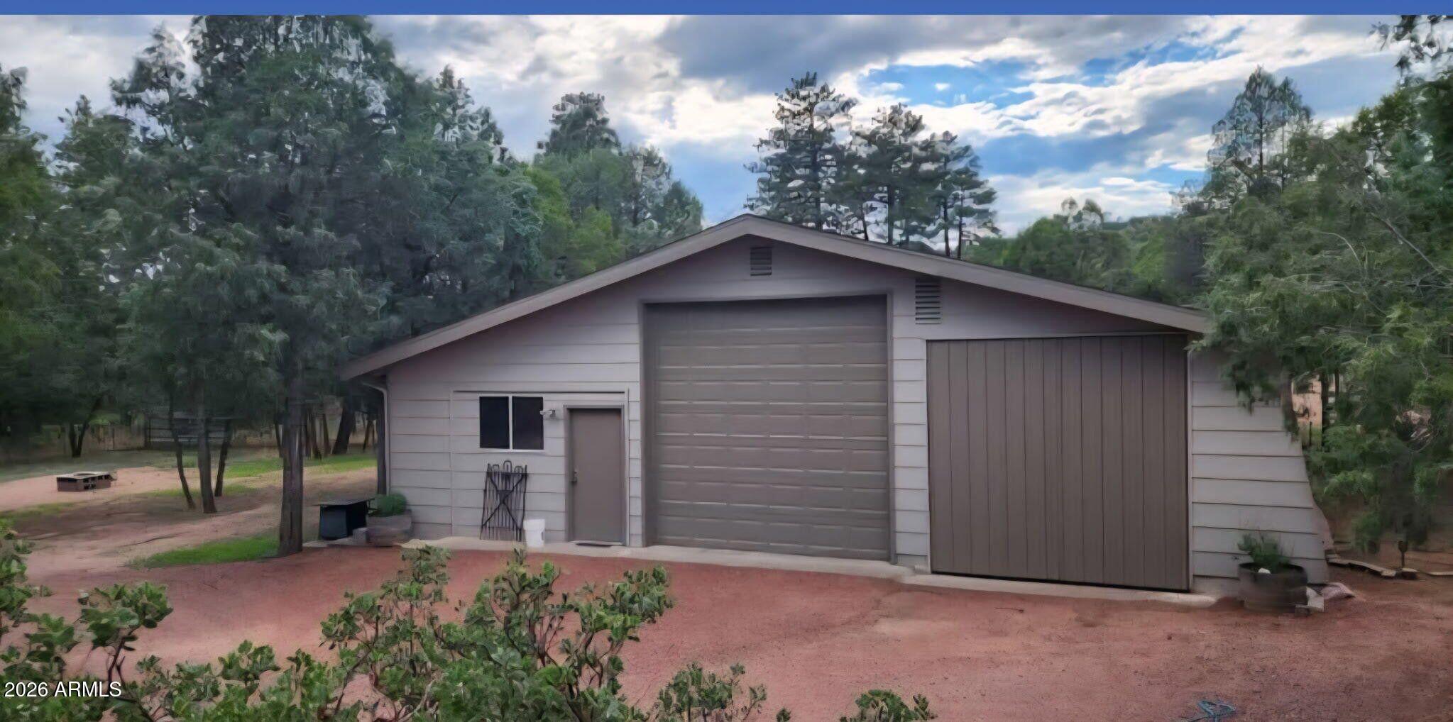 904 North McLane Road Payson, AZ 85541 - Photo 41 of 59 a view of a house with a yard