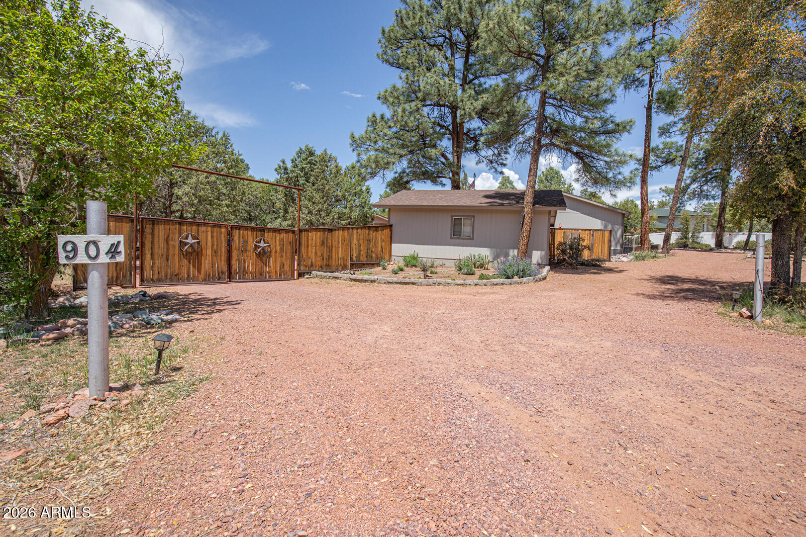 904 North McLane Road Payson, AZ 85541 - Photo 3 of 59 010