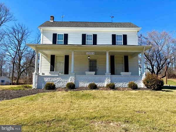 $450,000 | 13669 Apple Harvest Drive, Martinsburg, WV 25403