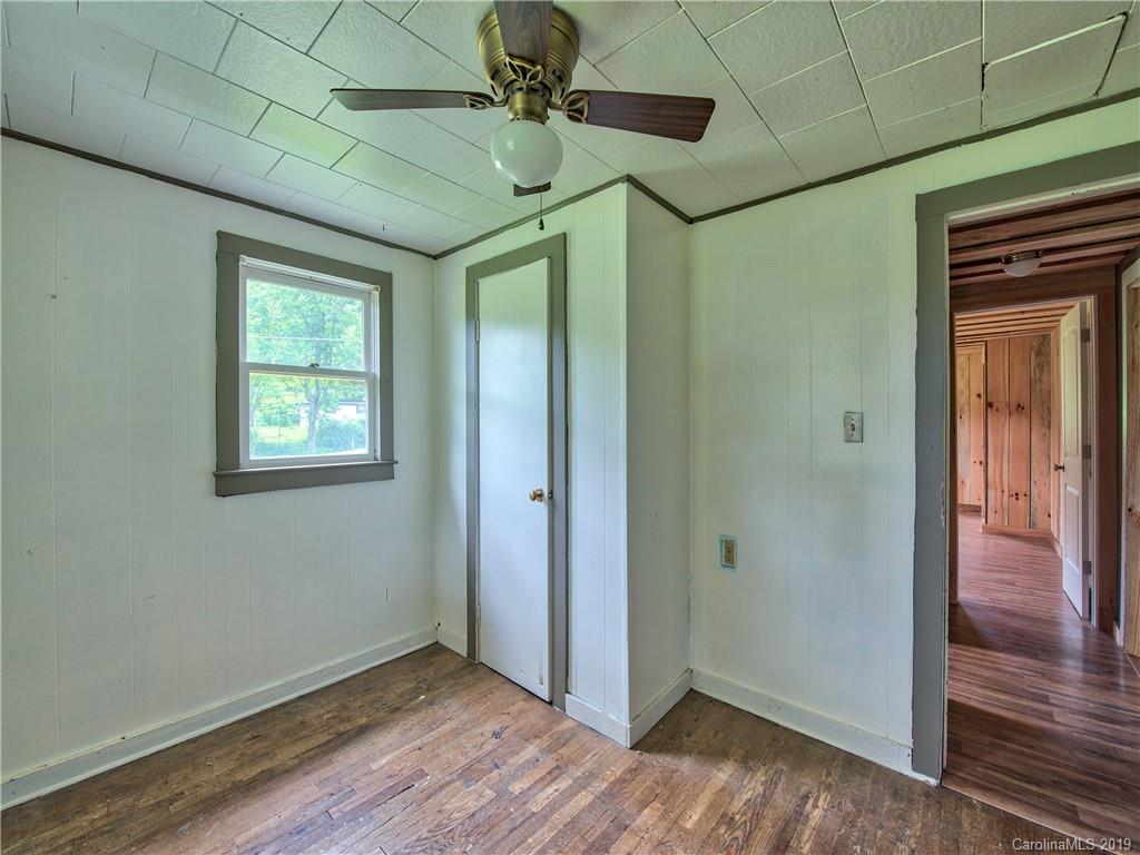609 Sutton Town Road Waynesville, NC 28785 - Photo 12 of 17