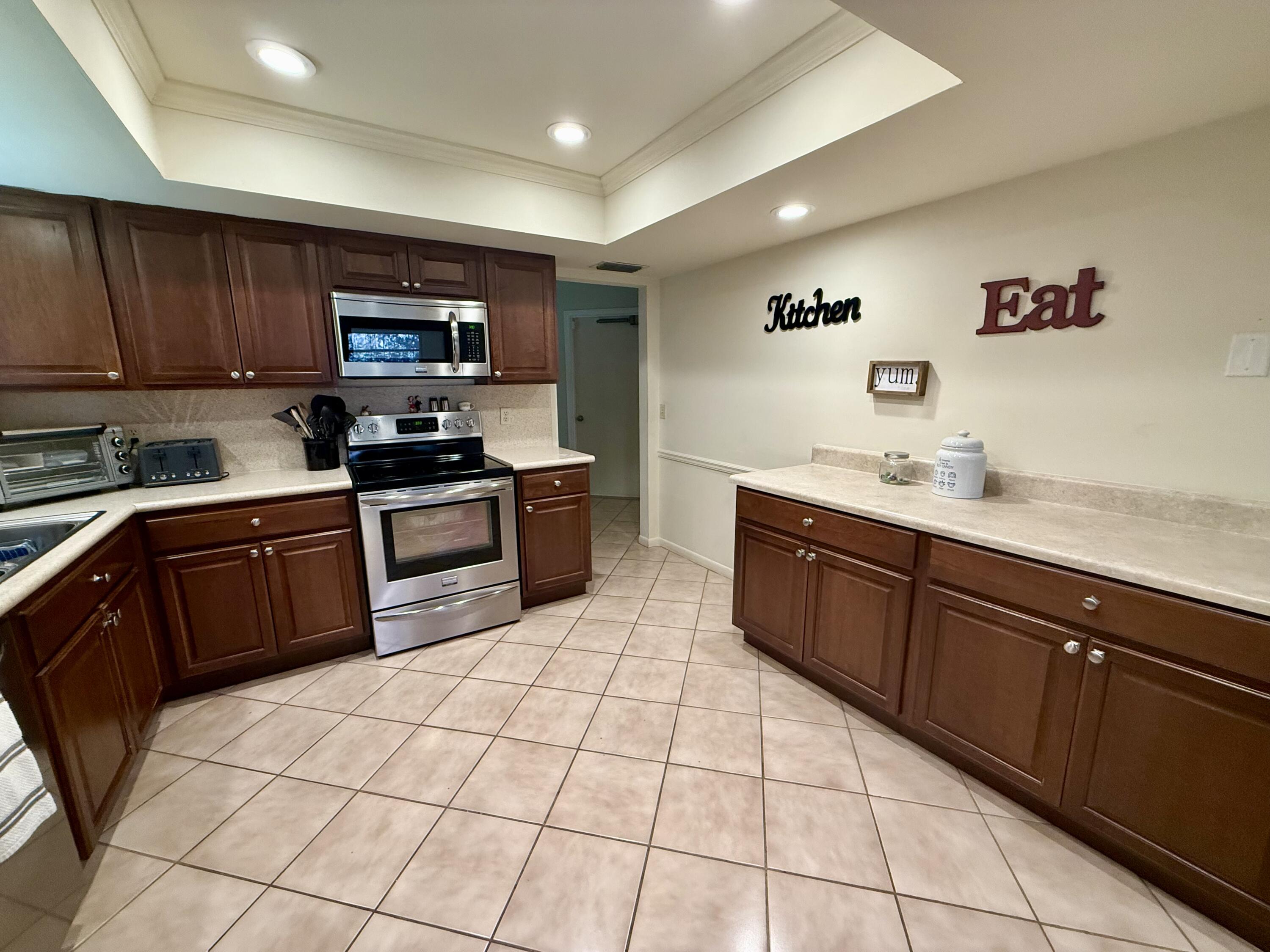 18102 104th Terrace South Boca Raton, FL 33498 - Photo 6 of 24 IMG_4334