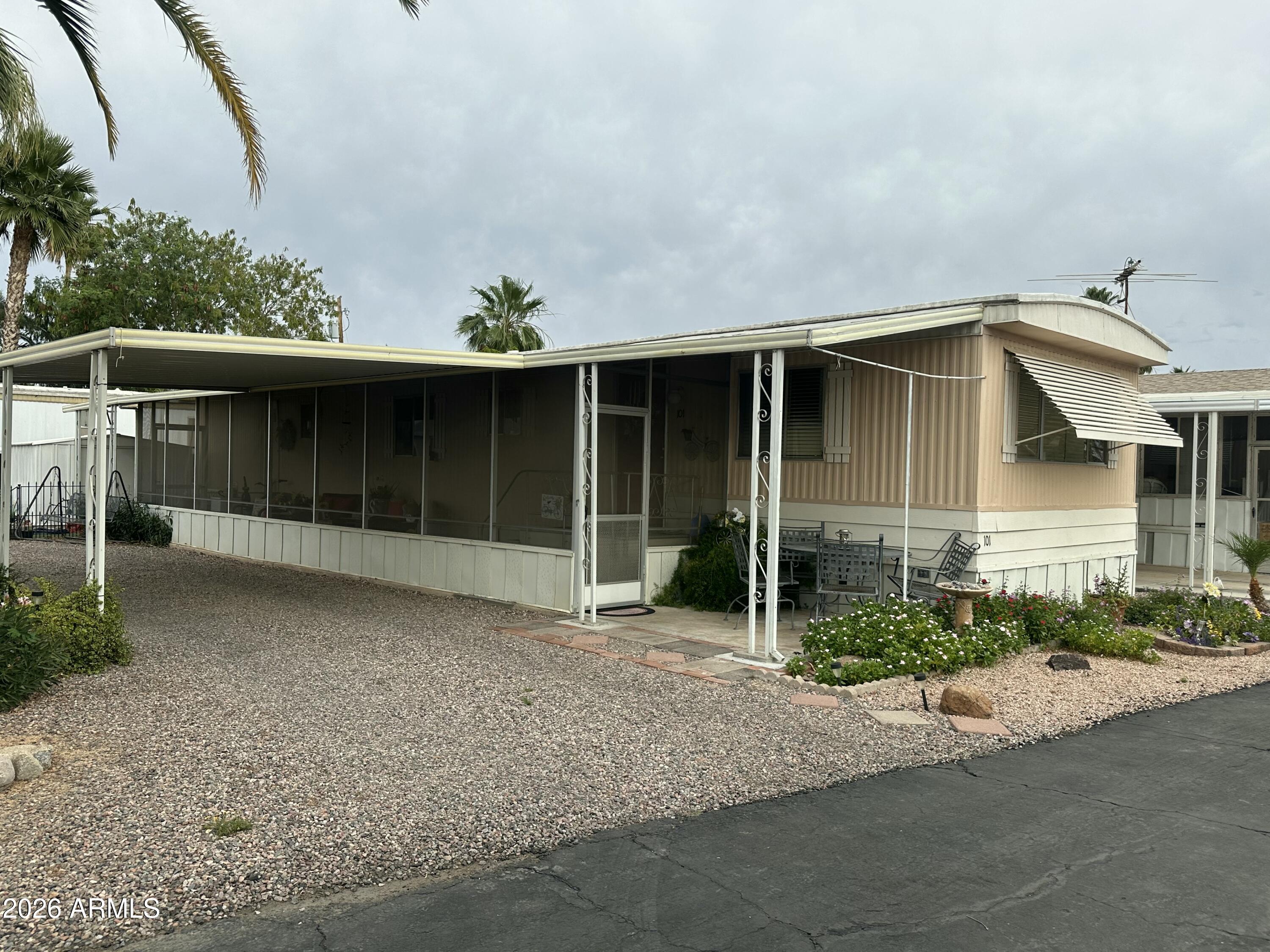 15606 South Gilbert Road, Unit 101 Chandler, AZ 85225 - Photo 2 of 3 IMG_7810