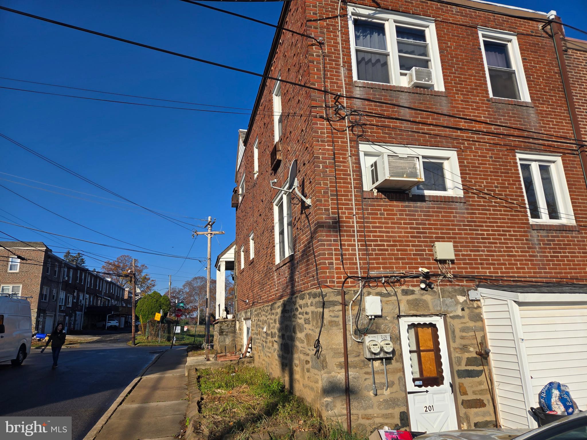 201 St Laurence Road Upper Darby, PA 19082 - Photo 5 of 37 a view of a building