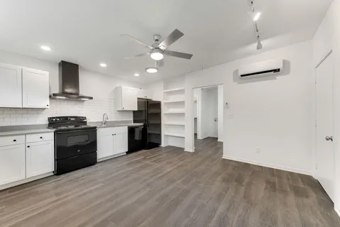 $1,400 | 1804 Gould Street, Unit 11, Dallas, TX 75215